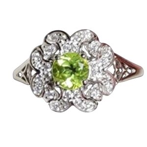 925 Sterling Silver Peridot CZ Ring Size 9